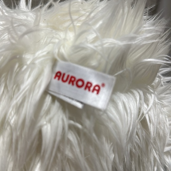 Aurora white yeti plush - Picture 6 of 7